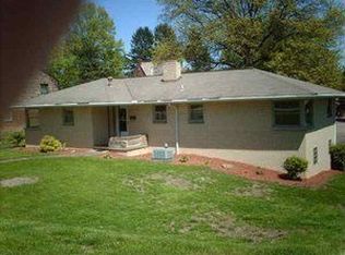 105 Forest Lawn Ave, Saint Clairsville, OH