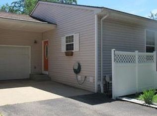 9920 Brekke Ln, Kalamazoo, MI 49009