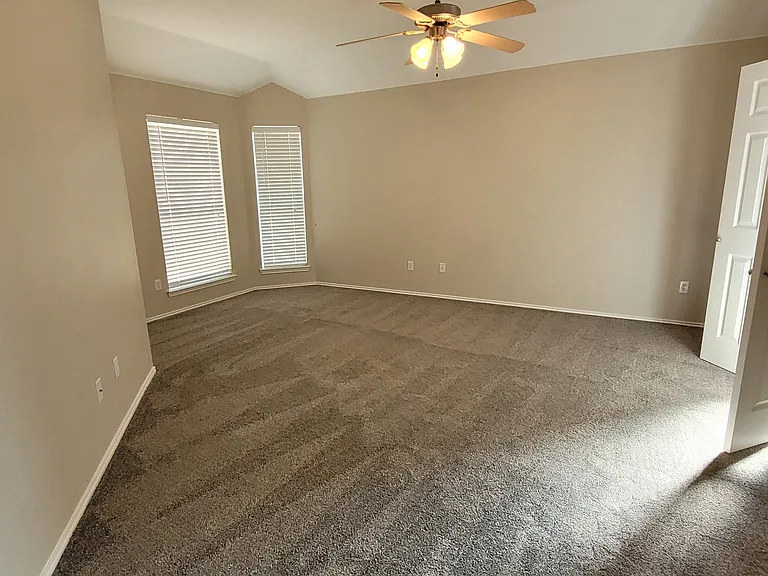 3042 Wren Ln — Photo 2