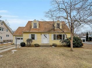 3746 Sunnyside St, Shrub Oak, NY 10588