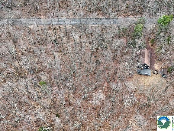 4th image of 1011 Beaver Run Rd