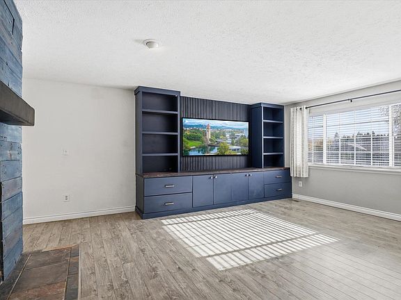 4th image of 13207 E Heroy Ave