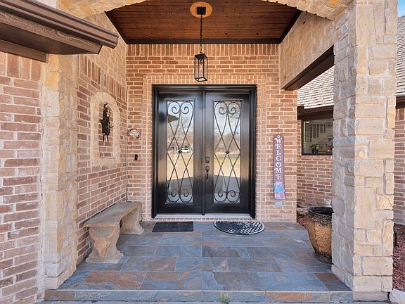 2nd image of 5014 Largo Dr