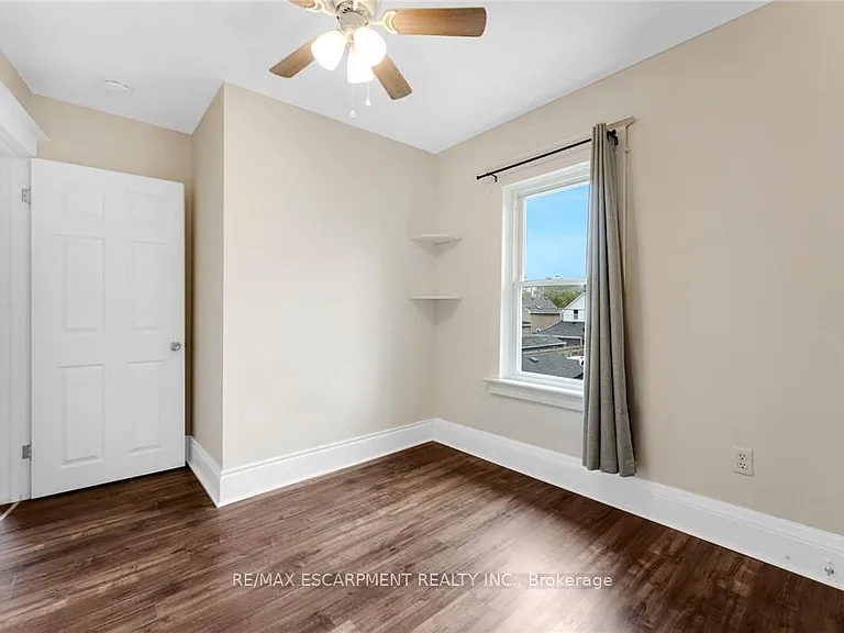 112 Oakland Ave — Photo 17