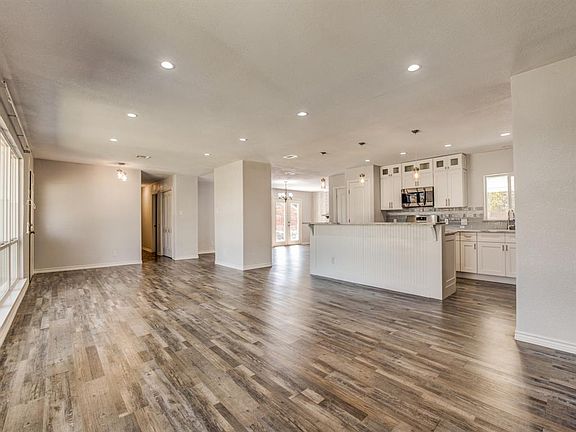 5th image of 209 La Vista Dr