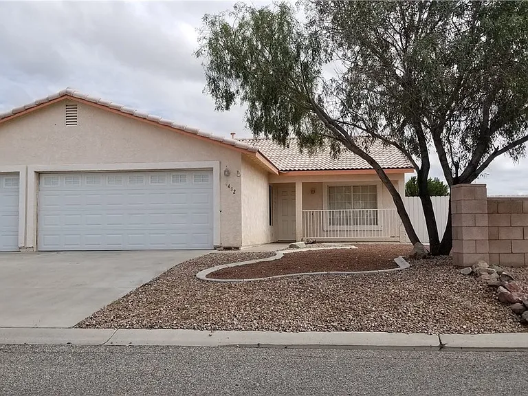 4492 S Caitlan Ave — Photo 1