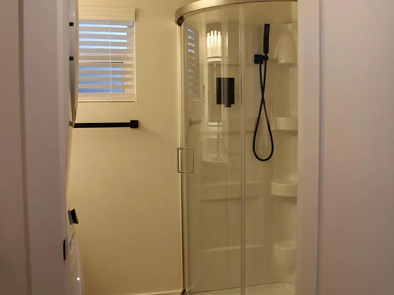 Shower only (no bathtub)