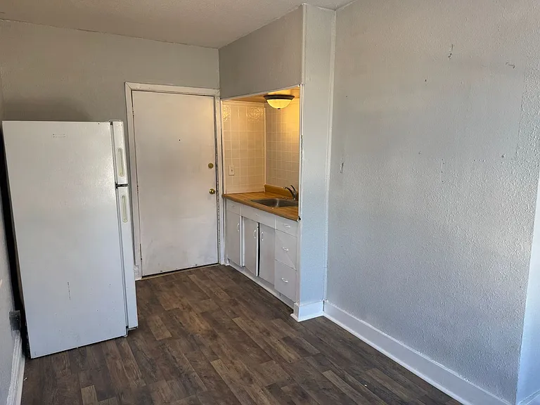 1601 Faraon St — Photo 7