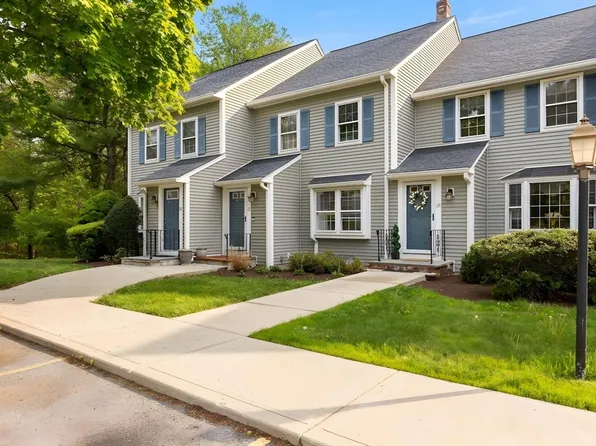 24 Daniel Dr Unit 24, North Easton, MA 02356