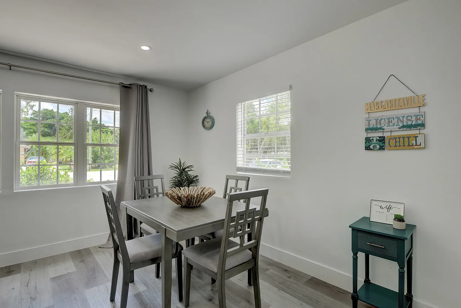 4 bed, 3.0 bath, 1033 sqft, $5,949 — Photo 3