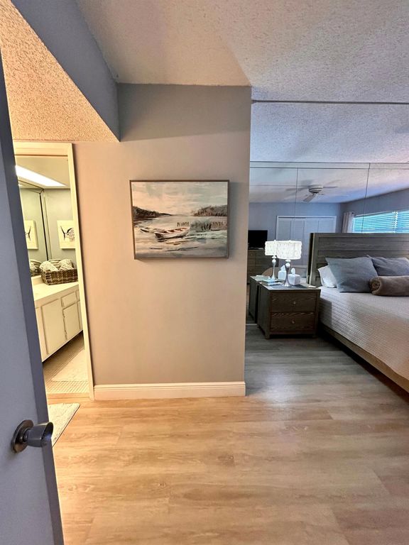 3850 Oaks Clubhouse Dr APT 305, photo 9