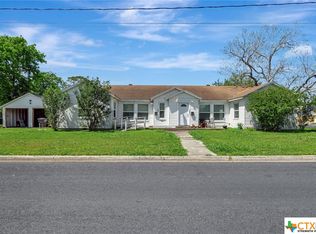 1005 Macarthur St, Victoria, TX 77901