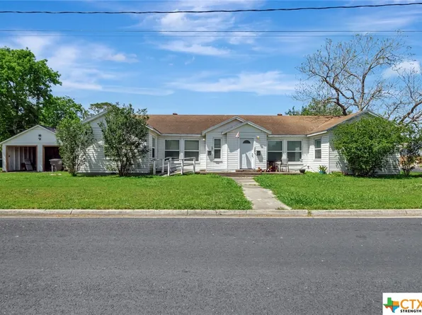 1005 Macarthur St, Victoria, TX 77901