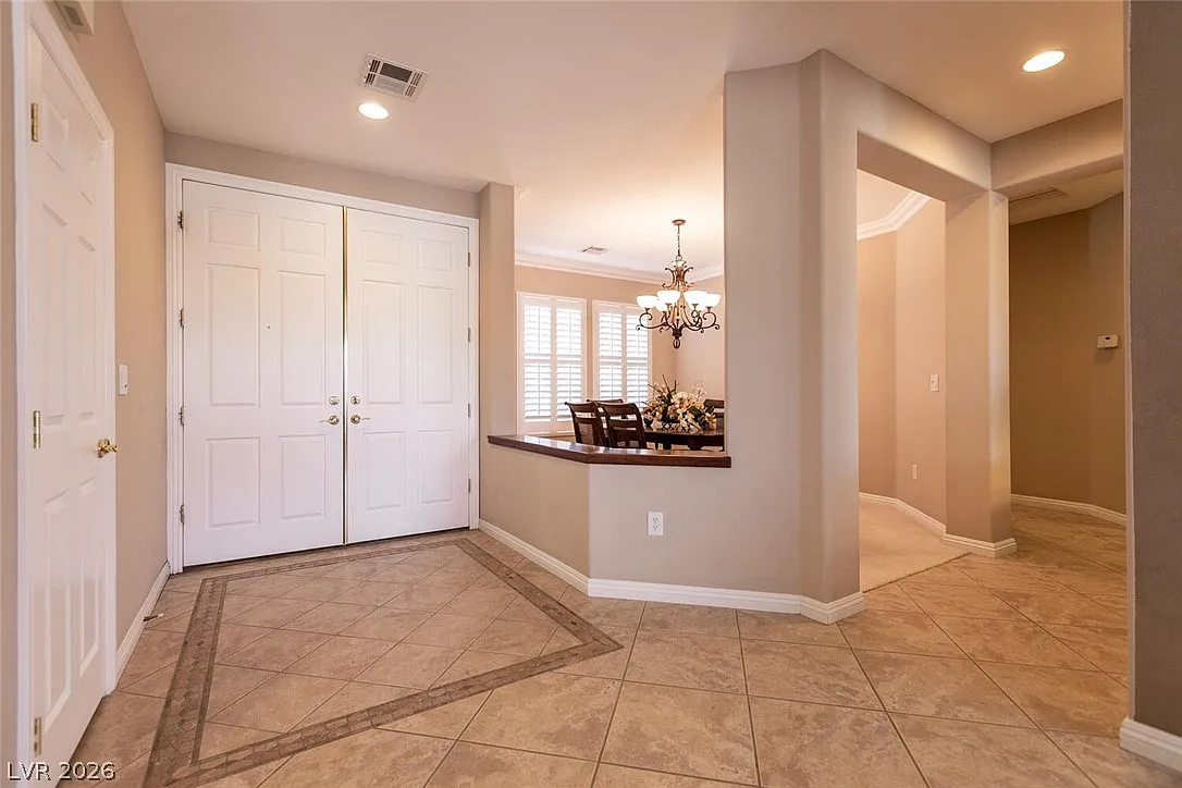2 bed, 2.0 bath, 2162 sqft, $4,245 — Photo 4