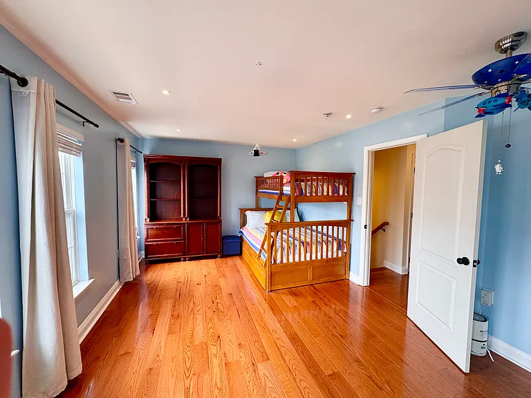 115 Lake Cook Dr — Photo 22