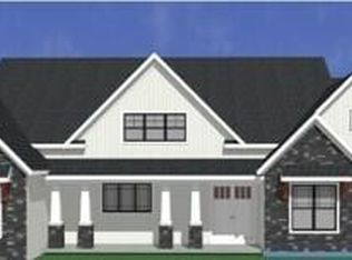 11 Mapleton Ct, Clifton Park, NY 12065