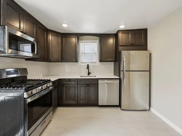 325 7th Street image 1 of 18