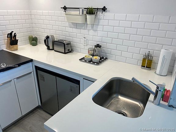 3rd image of 5445 Collins Ave APT 1123