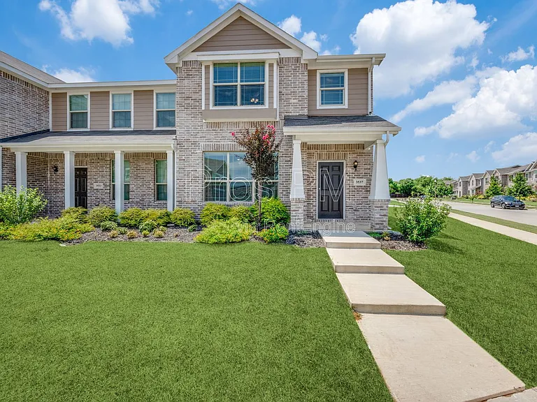 3537 Brentwood Dr — Photo 1