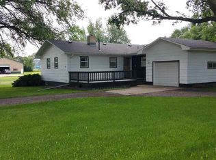 221 N Cherry St, Freeman, SD 57029