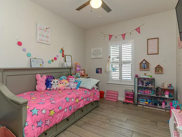 5 S Bay Hill Dr — Photo 5