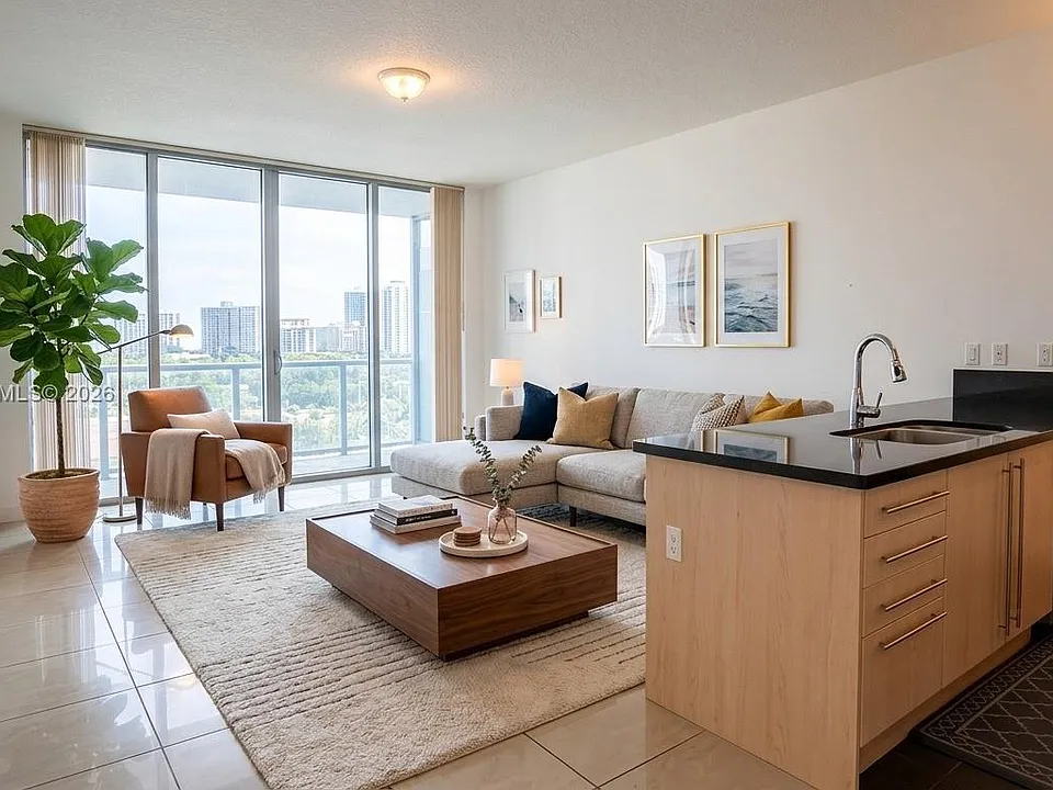 79 SW 12th St