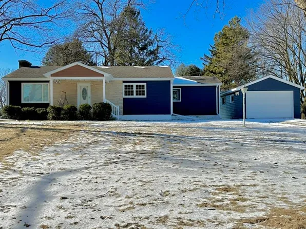 800 Church St, Clyman, WI 53016