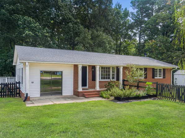 210 Stallings Rd, Durham, NC 27703