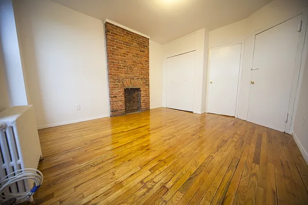 Rented by Park West Realty Company | media 10