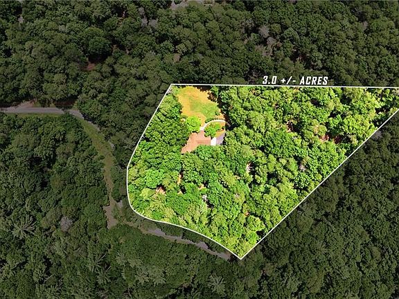 3rd image of 925 Horseshoe Bend Rd