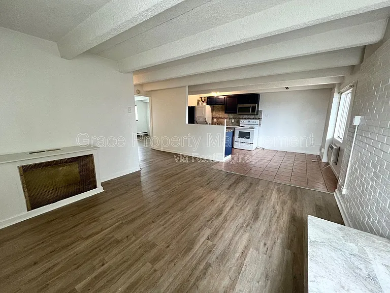 1180 Yosemite St #301 — Photo 5