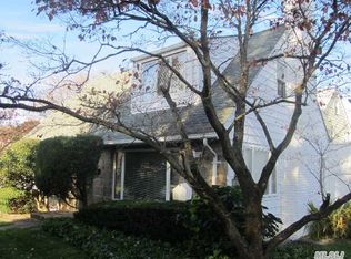 43A Forest Row, Great Neck, NY 11024