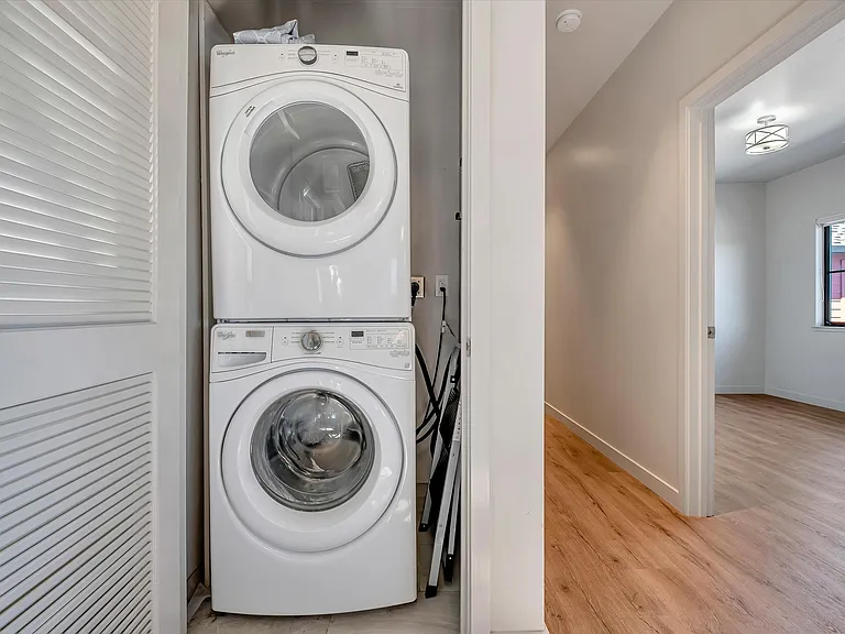 Upscale Westside Living! Spacious 2BD/2BA Above Copal Restaurant — Photo 22