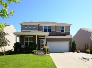 20832 Charles St, Elkhorn, NE 68022
