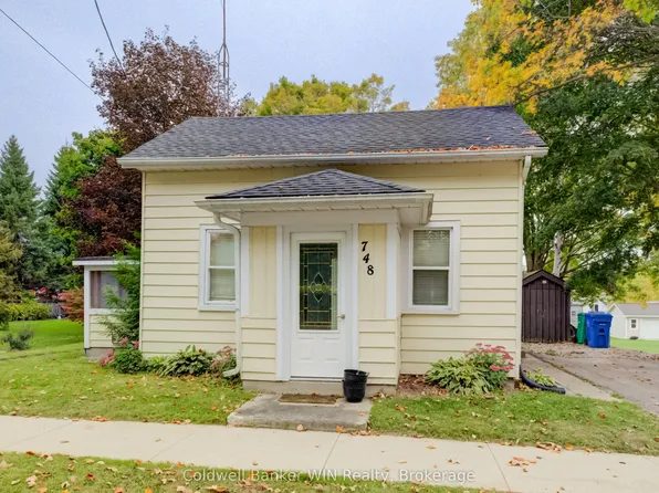 748 Arthur St, West Grey, ON N0G 1C0