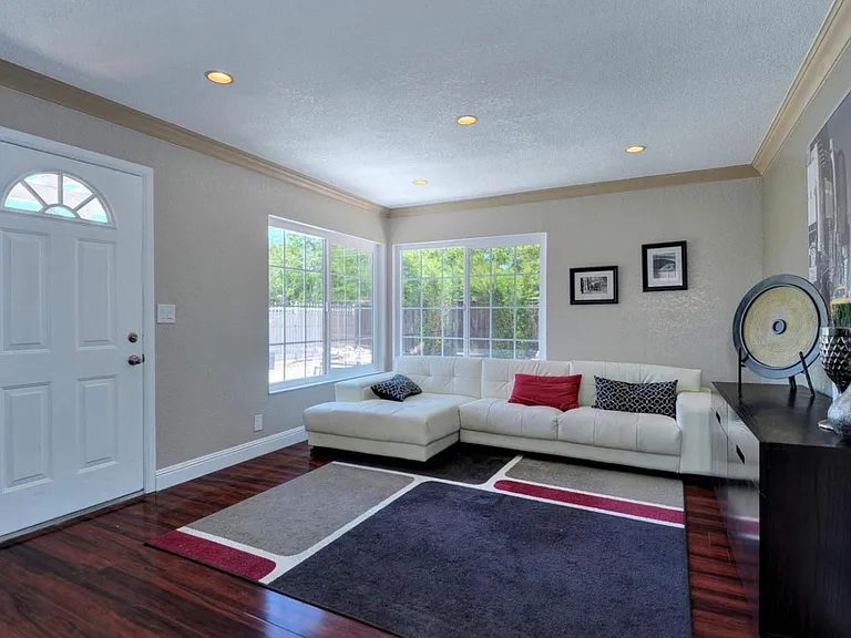 458 Holly Way — Photo 7
