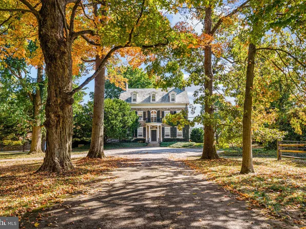 705 Church Rd, Wayne, PA 19087