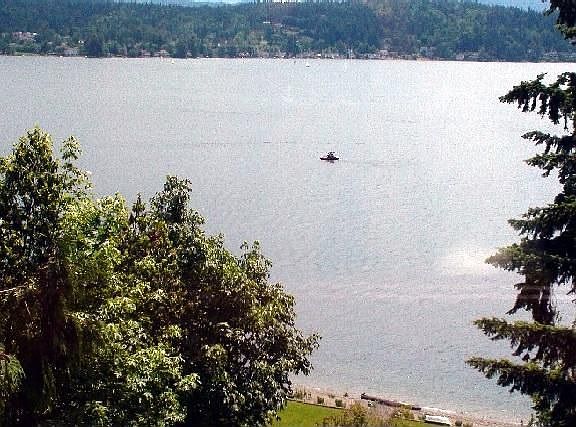 3rd image of 390 W Lake Sammamish Pkwy NE