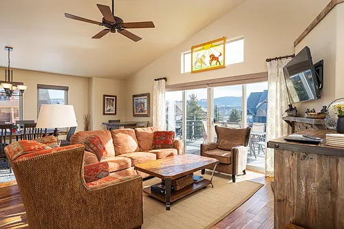 250 Bergamot Dr Photo 1