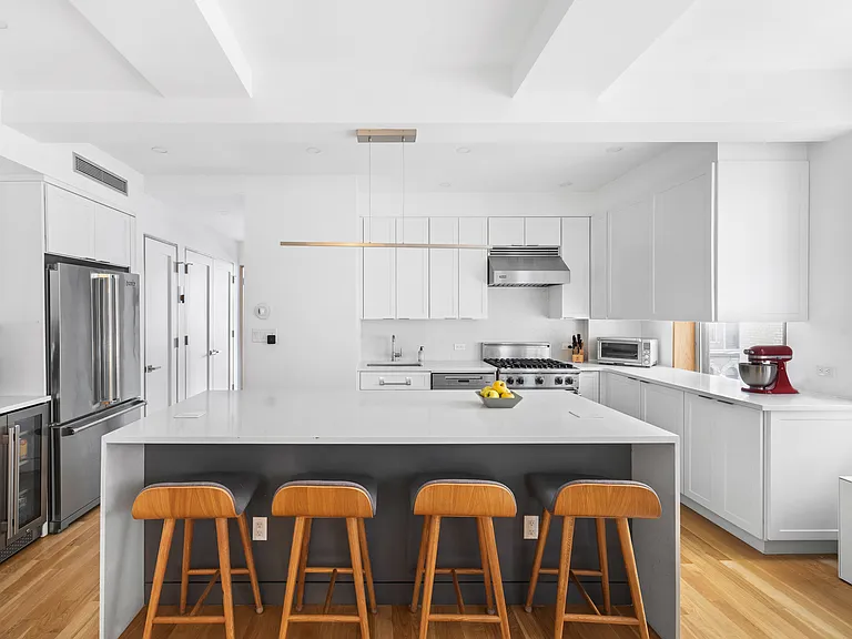 240 W 98th St #8D — Photo 1