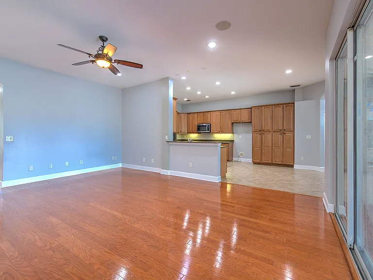 1408 Brilliant Cut Way — Photo 36