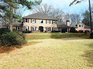 1555 Chevron Dr, Sandy Springs, GA 30350