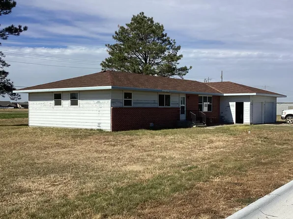 2015 Papio Ln, Cozad, NE 69130