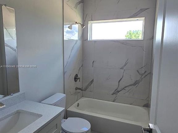 5th image of 16855 SW 18th Avenue Rd