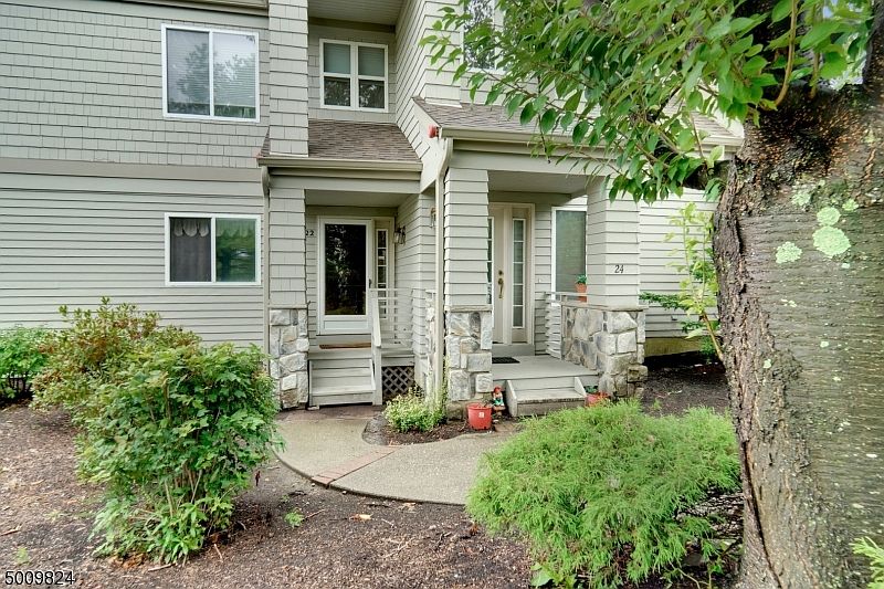 1st image of 22 Harker Hill Dr #1122