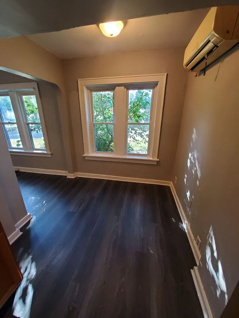 4603 N 29th St - 6 unit — Photo 4