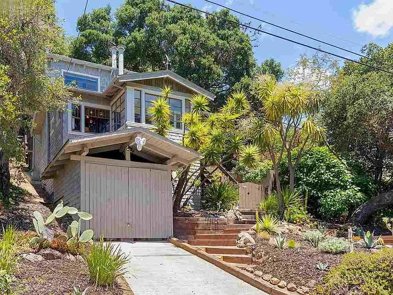 3061 Frye St — Photo 1