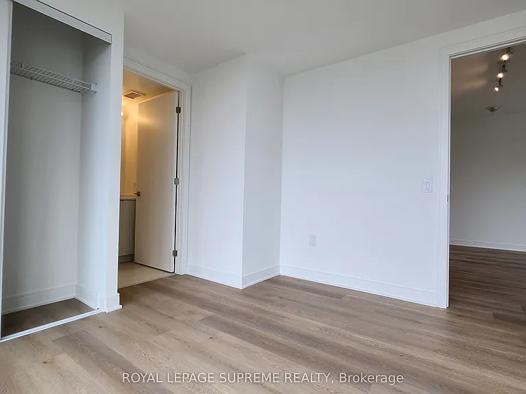 86 Dundas St E #402 — Photo 14