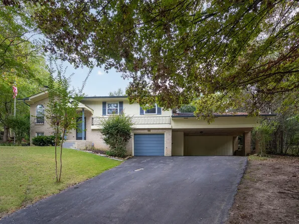 1155 S Crestfield Ln, Hixson, TN 37343