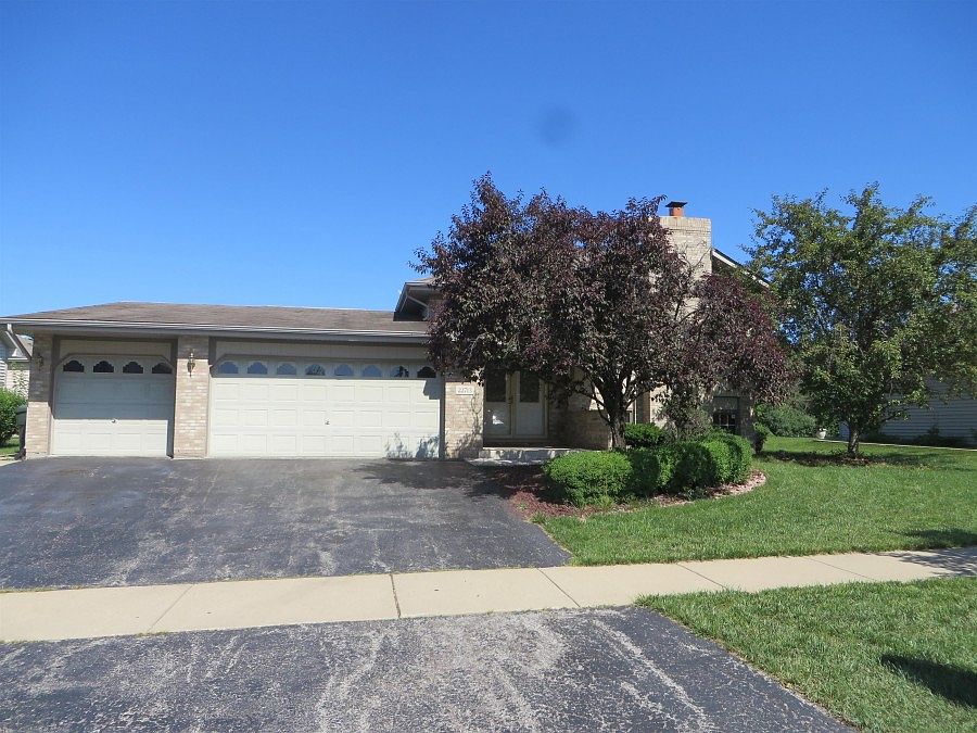 1st image of 22713 Millard Ave